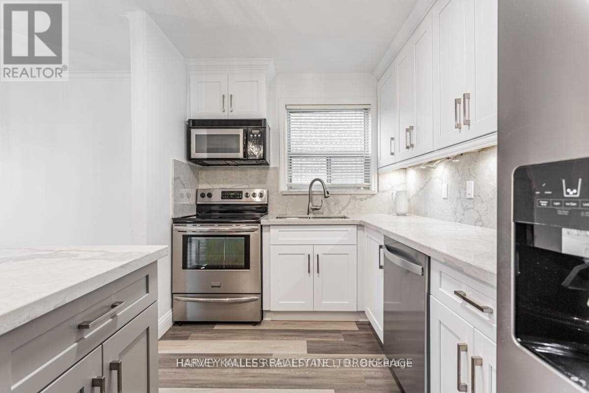 Main - 157 Viewmount Avenue, Toronto, Ontario  M6B 1T5 - Photo 17 - C13219056