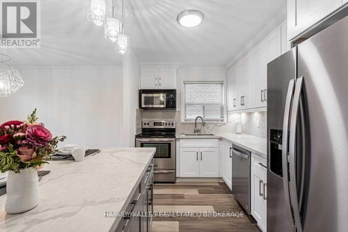 Main - 157 Viewmount Avenue, Toronto, Ontario  M6B 1T5 - Photo 15 - C13219056
