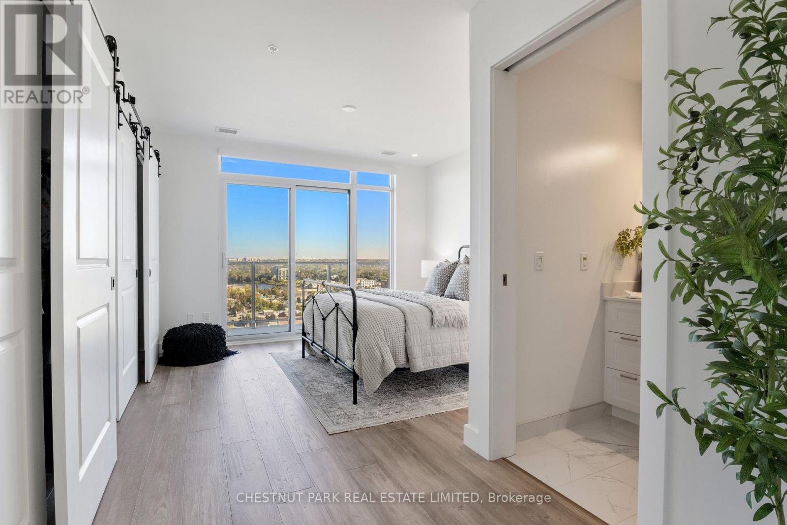 2001 - 15 Glebe Street, Cambridge, Ontario N1S 0C3 - Photo 14 - X12367146
