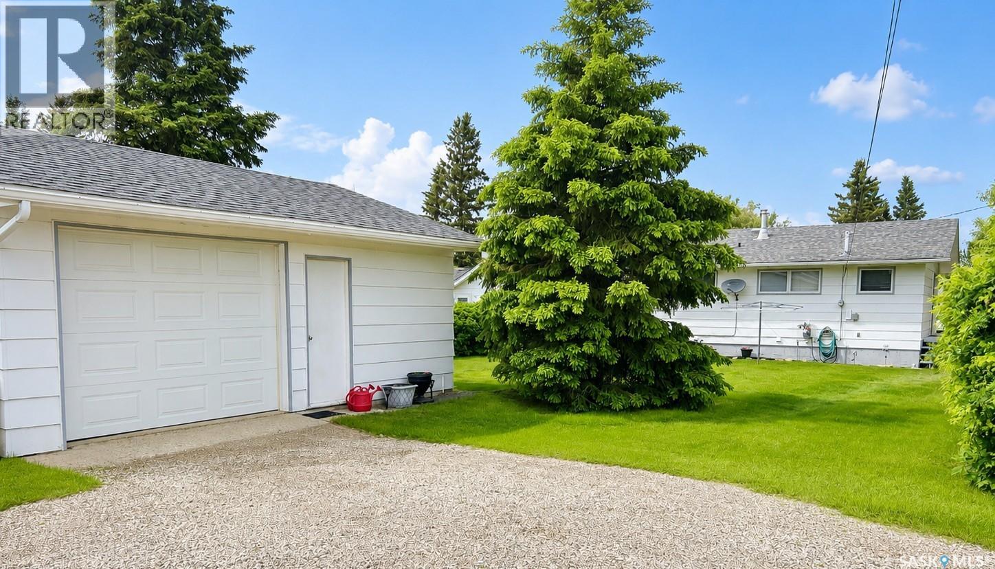 205 4th Avenue W, Shellbrook, Saskatchewan  S0J 2E0 - Photo 21 - SK039017