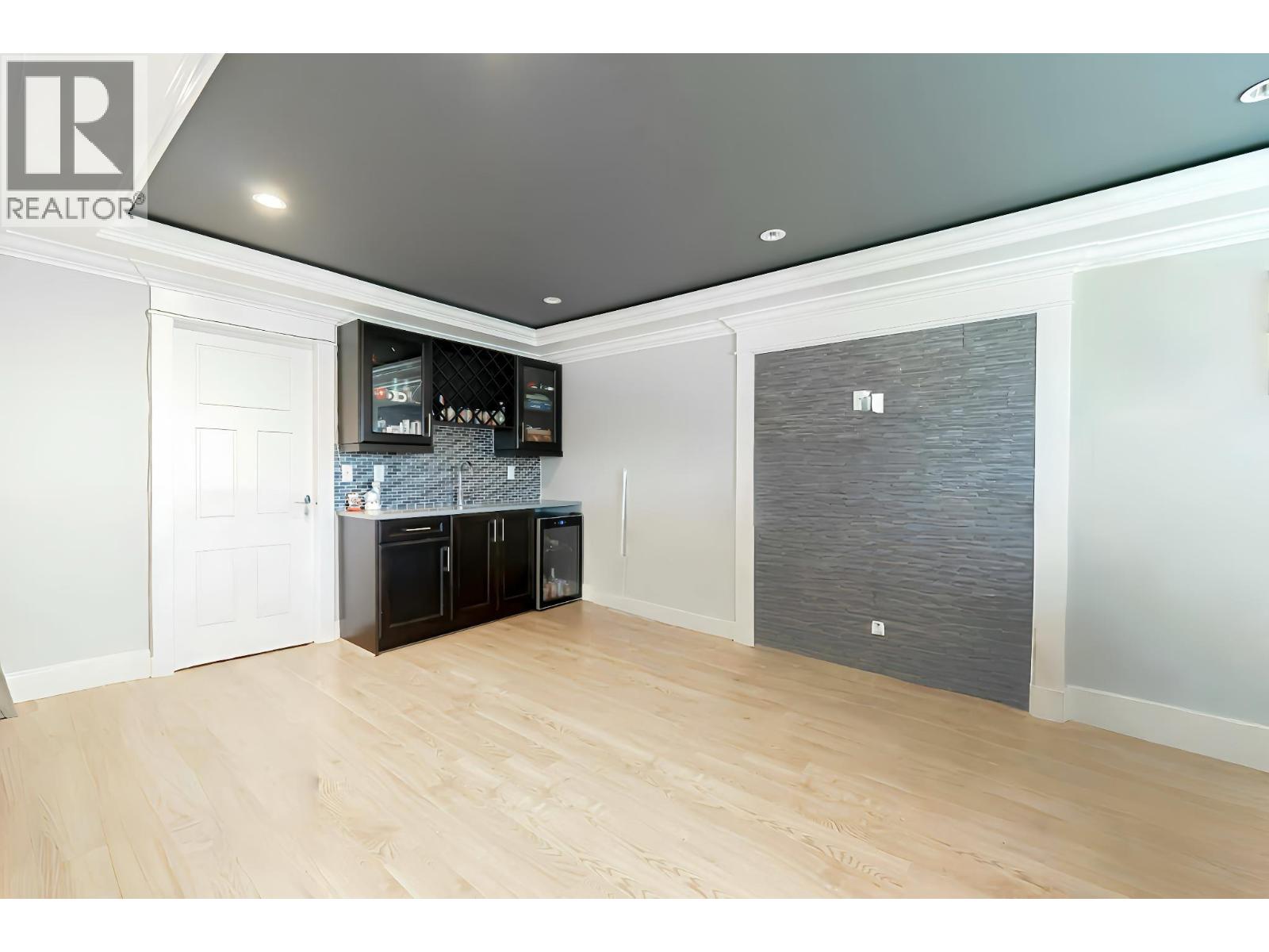 520 Ewen Avenue, New Westminster, British Columbia  V3M 5B1 - Photo 4 - R3135217