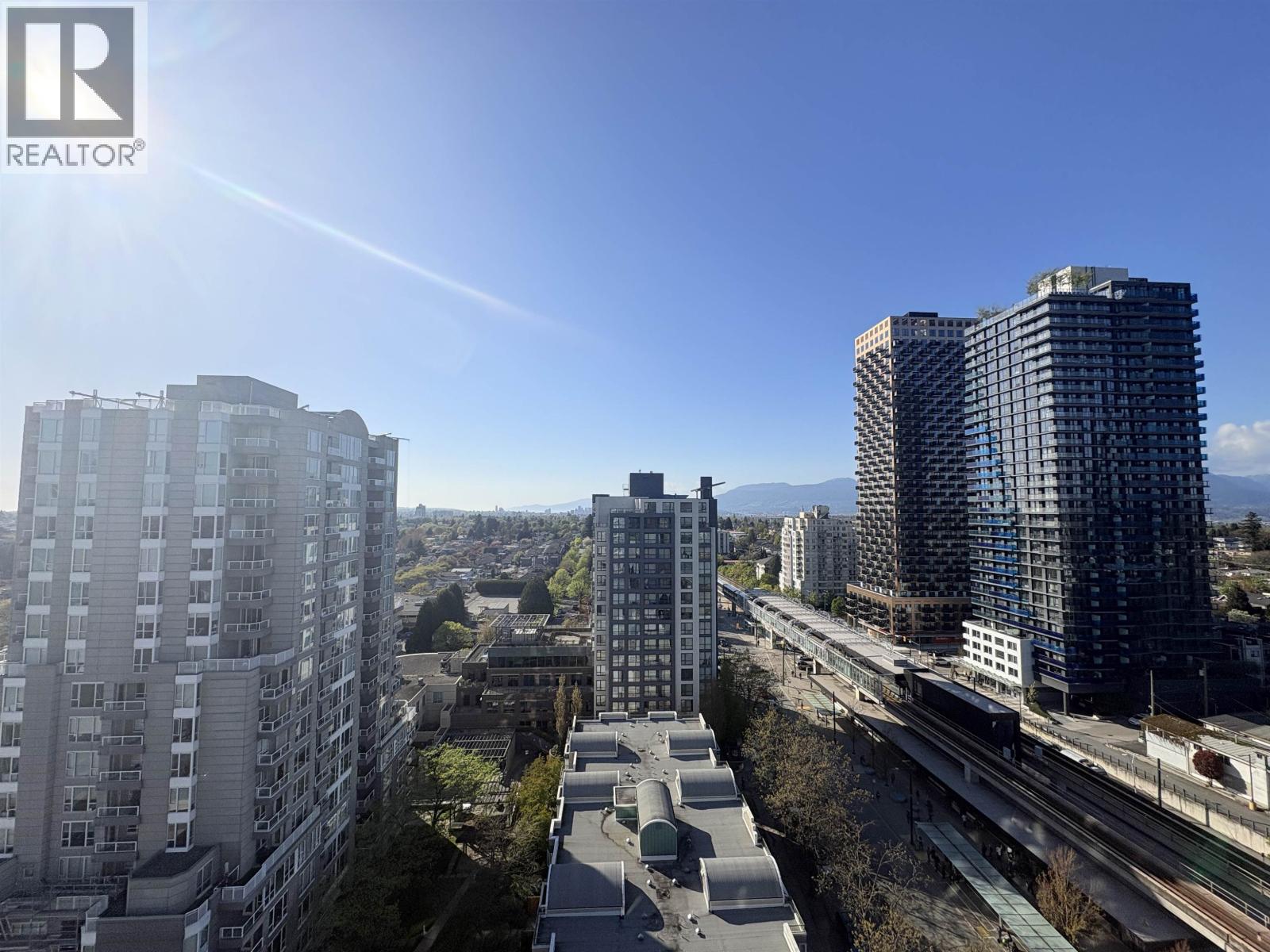 1707 5189 Gaston Street, Vancouver, British Columbia  V5R 6C6 - Photo 1 - R3134790