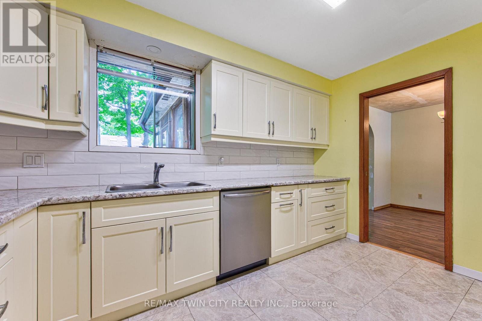 16 Dogwood Place, Cambridge, Ontario  N3C 2Z4 - Photo 12 - X13435102