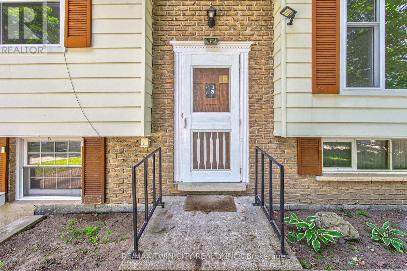16 Dogwood Place, Cambridge, Ontario  N3C 2Z4 - Photo 4 - X13435102