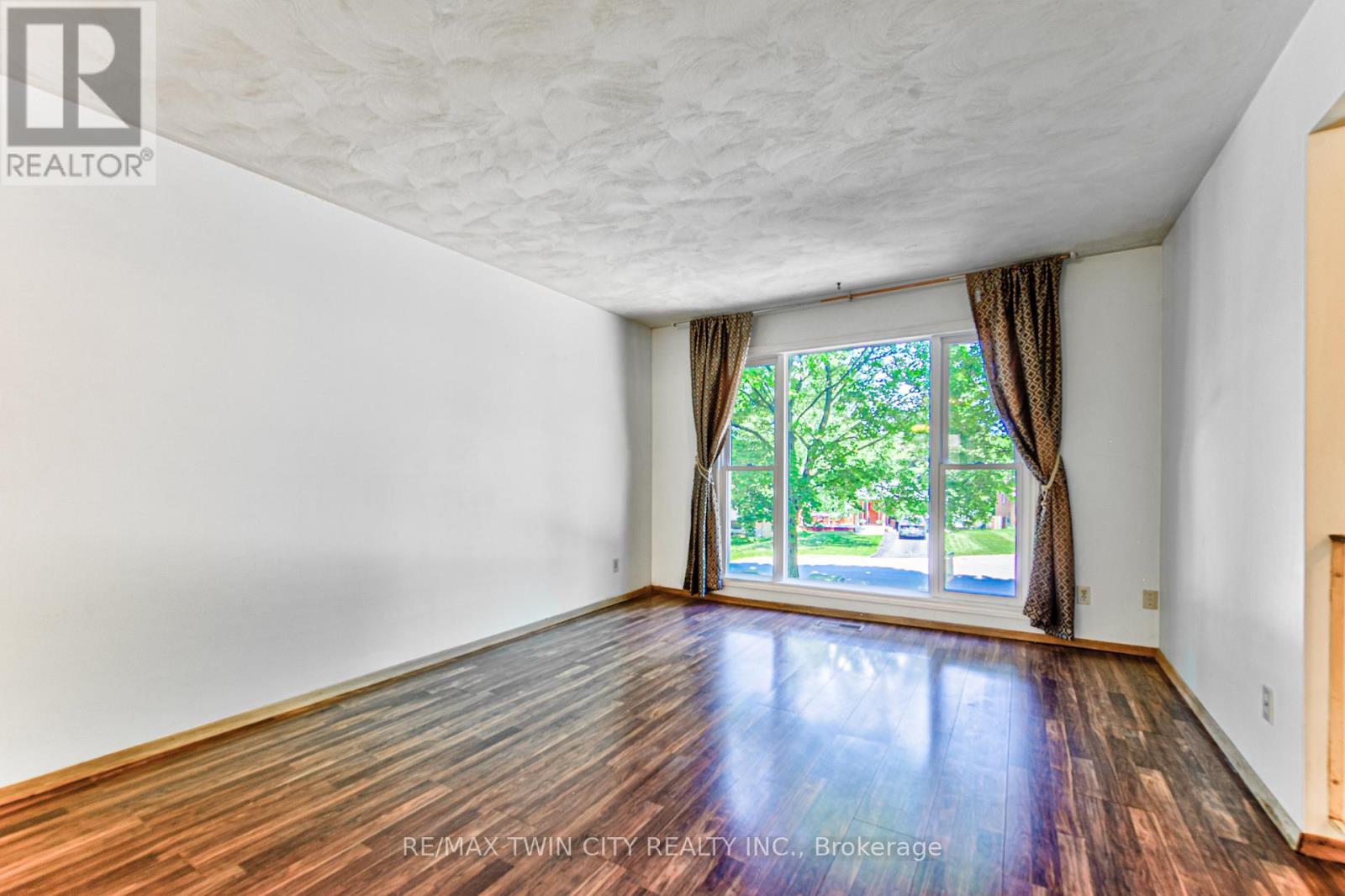 16 Dogwood Place, Cambridge, Ontario  N3C 2Z4 - Photo 7 - X13435102