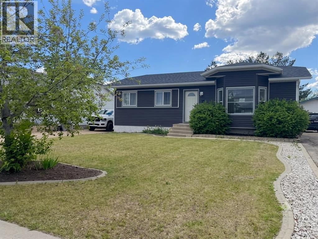 8218 Mission Heights Drive, Grande Prairie, Alberta  T8W 2A5 - Photo 2 - A2303694