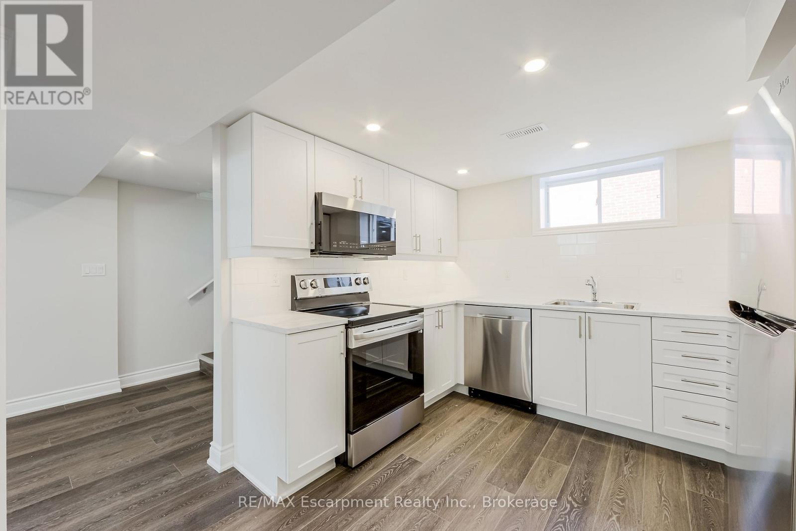 2 - 325 East 32nd Street, Hamilton, Ontario  L8V 3S8 - Photo 10 - X13435164