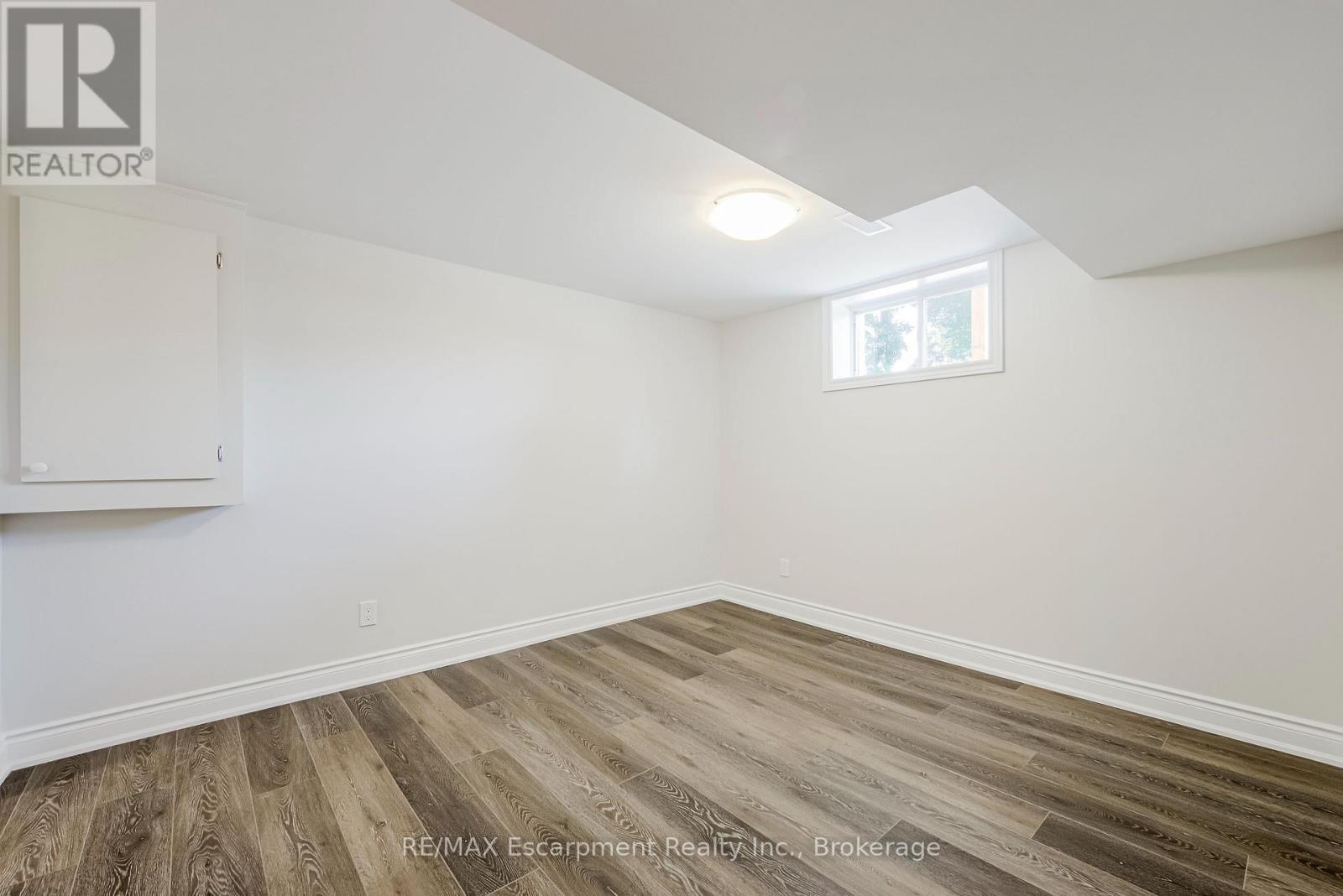 2 - 325 East 32nd Street, Hamilton, Ontario  L8V 3S8 - Photo 14 - X13435164