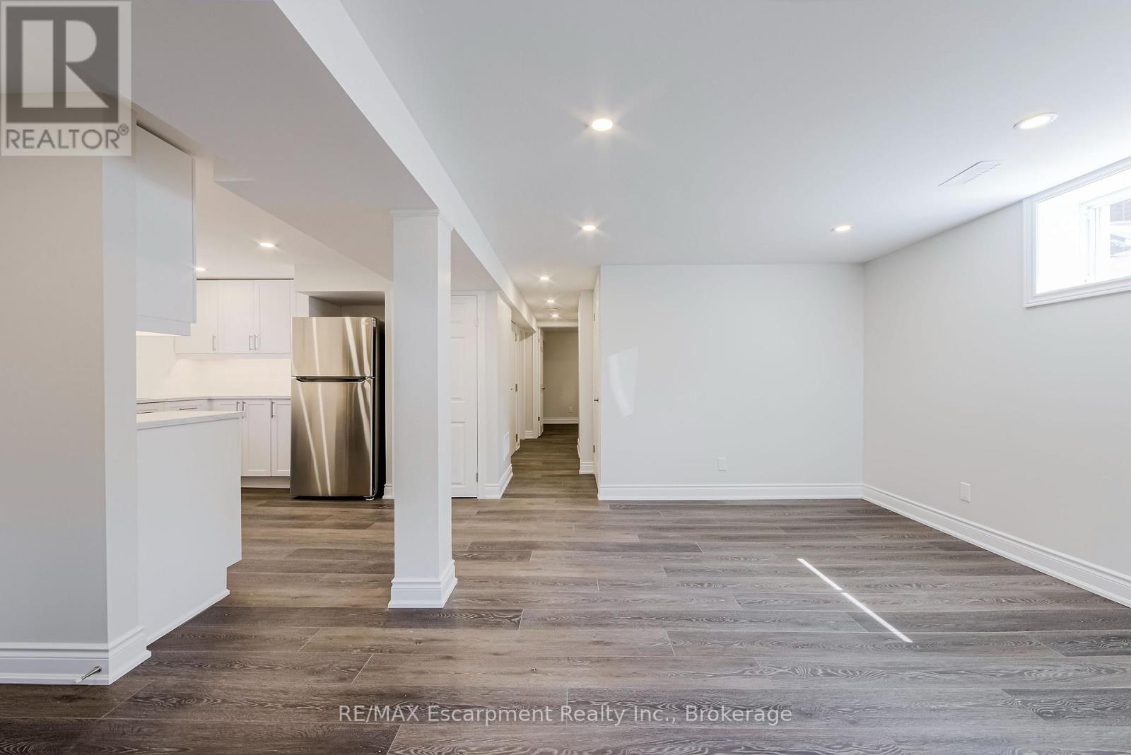 2 - 325 East 32nd Street, Hamilton, Ontario  L8V 3S8 - Photo 4 - X13435164