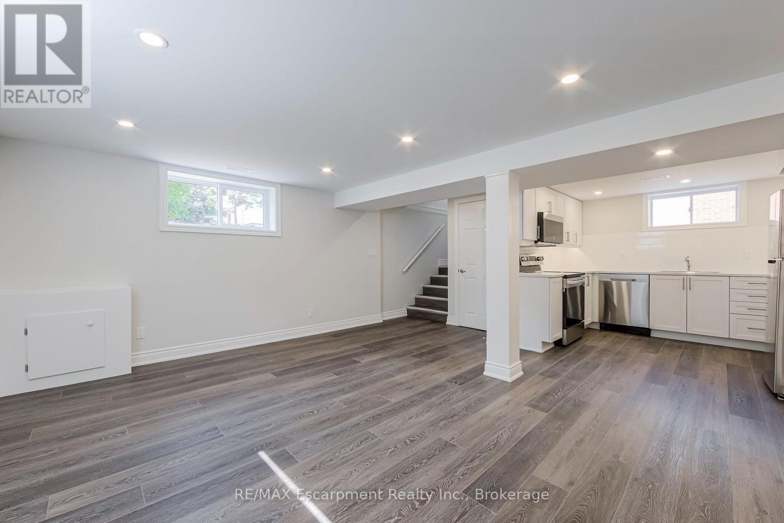 2 - 325 East 32nd Street, Hamilton, Ontario  L8V 3S8 - Photo 7 - X13435164
