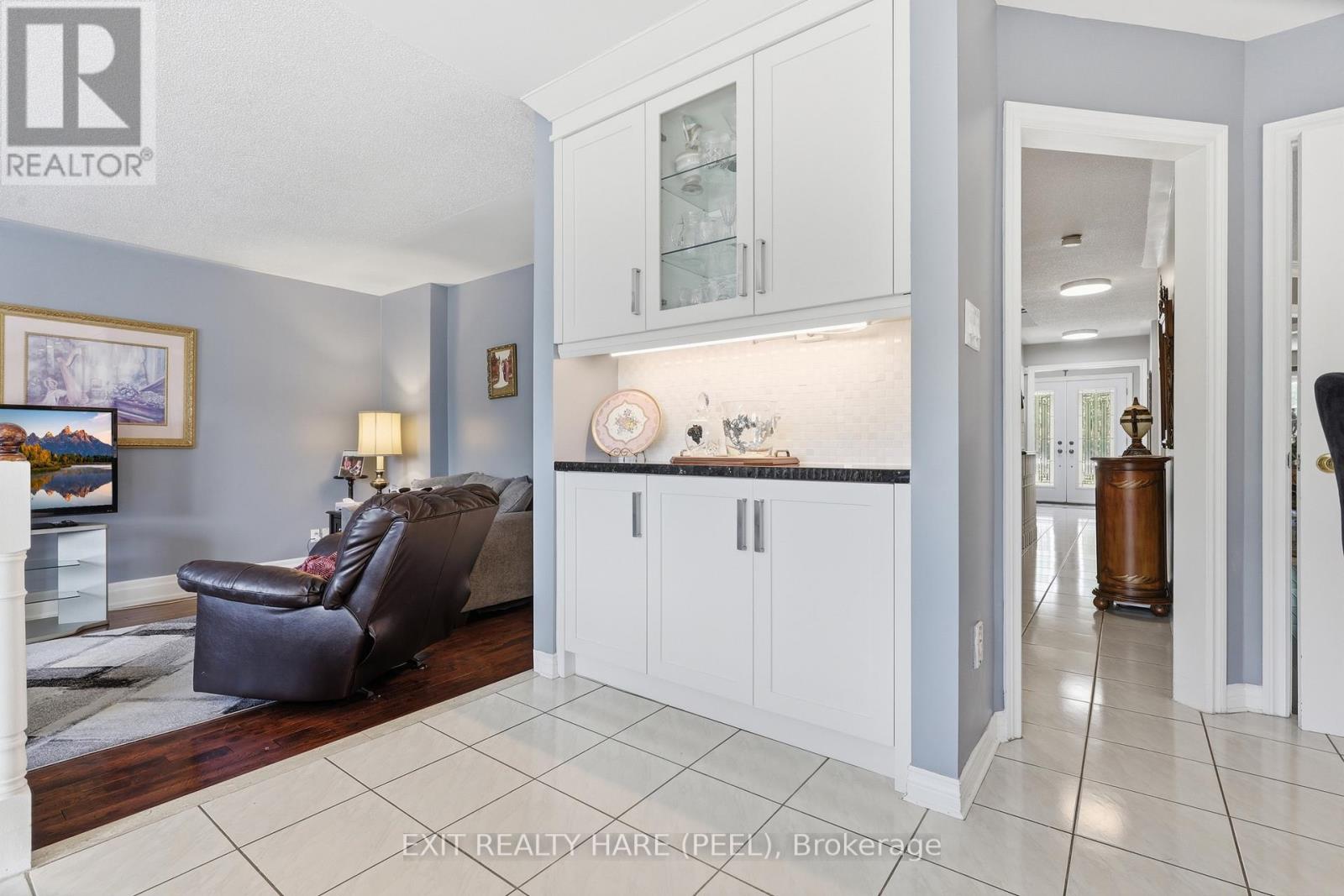 14 Warrington Court, Brampton, Ontario  L6W 4G7 - Photo 10 - W13432454