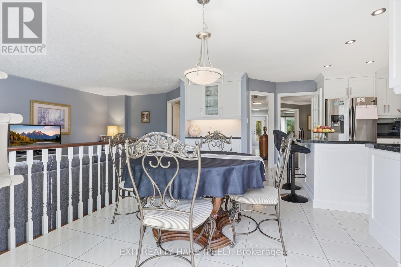 14 Warrington Court, Brampton, Ontario  L6W 4G7 - Photo 15 - W13432454
