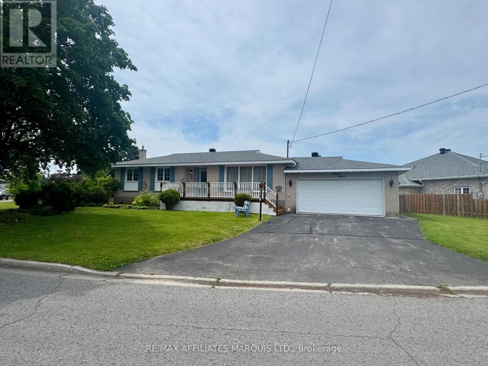 1212 Brodeur Street, Cornwall, Ontario  K6J 4Z2 - Photo 3 - X13009714