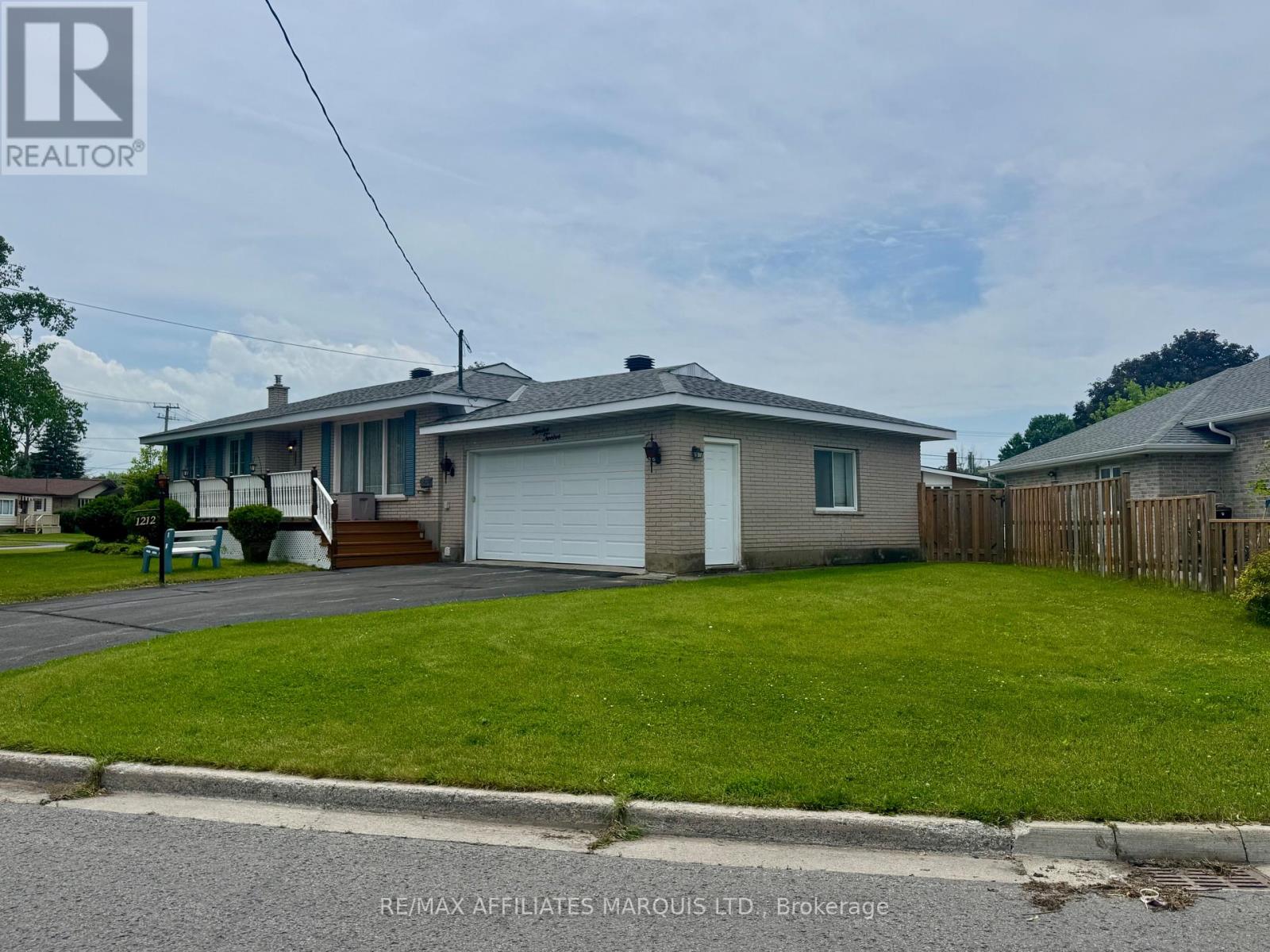 1212 Brodeur Street, Cornwall, Ontario  K6J 4Z2 - Photo 2 - X13009714