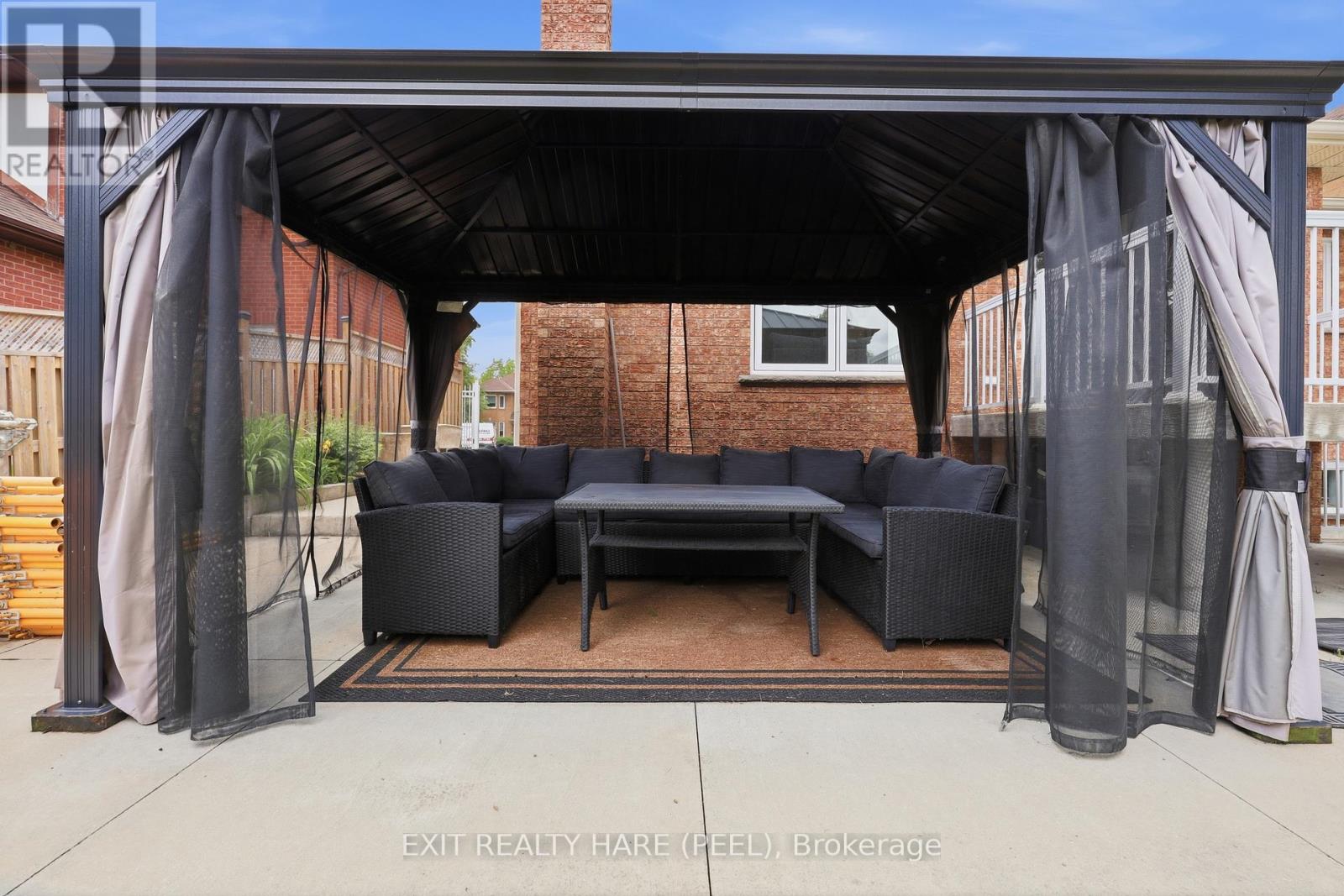 14 Warrington Court, Brampton, Ontario  L6W 4G7 - Photo 37 - W13432454