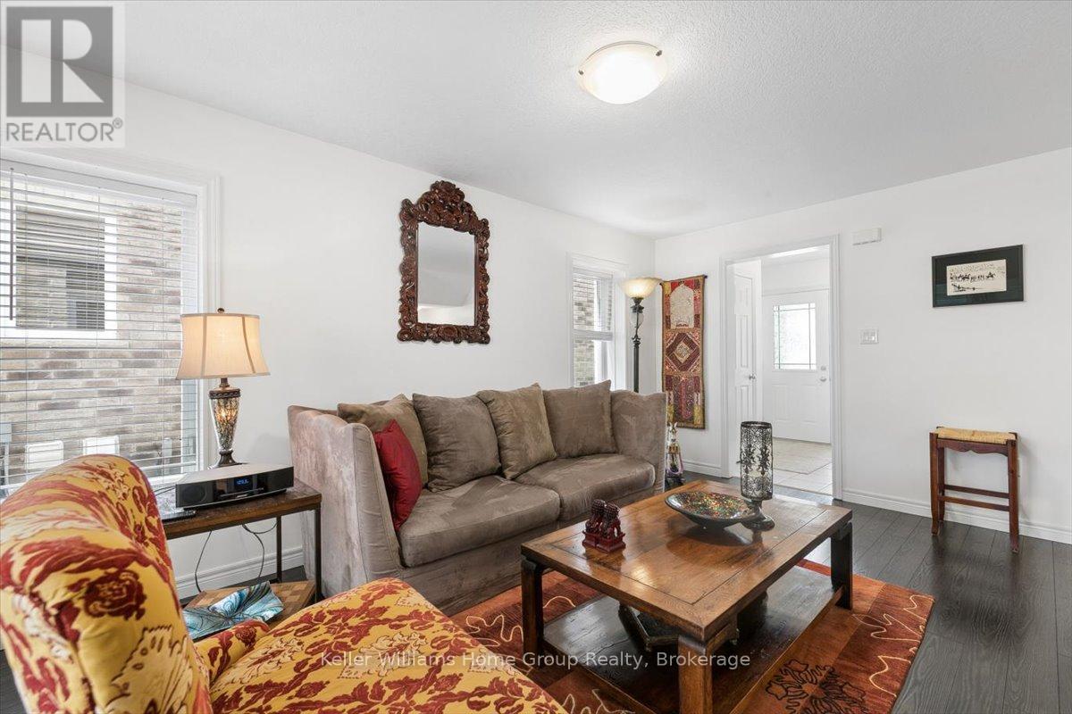 12 Ambrous Crescent, Guelph, Ontario  N1G 0G1 - Photo 7 - X13435122