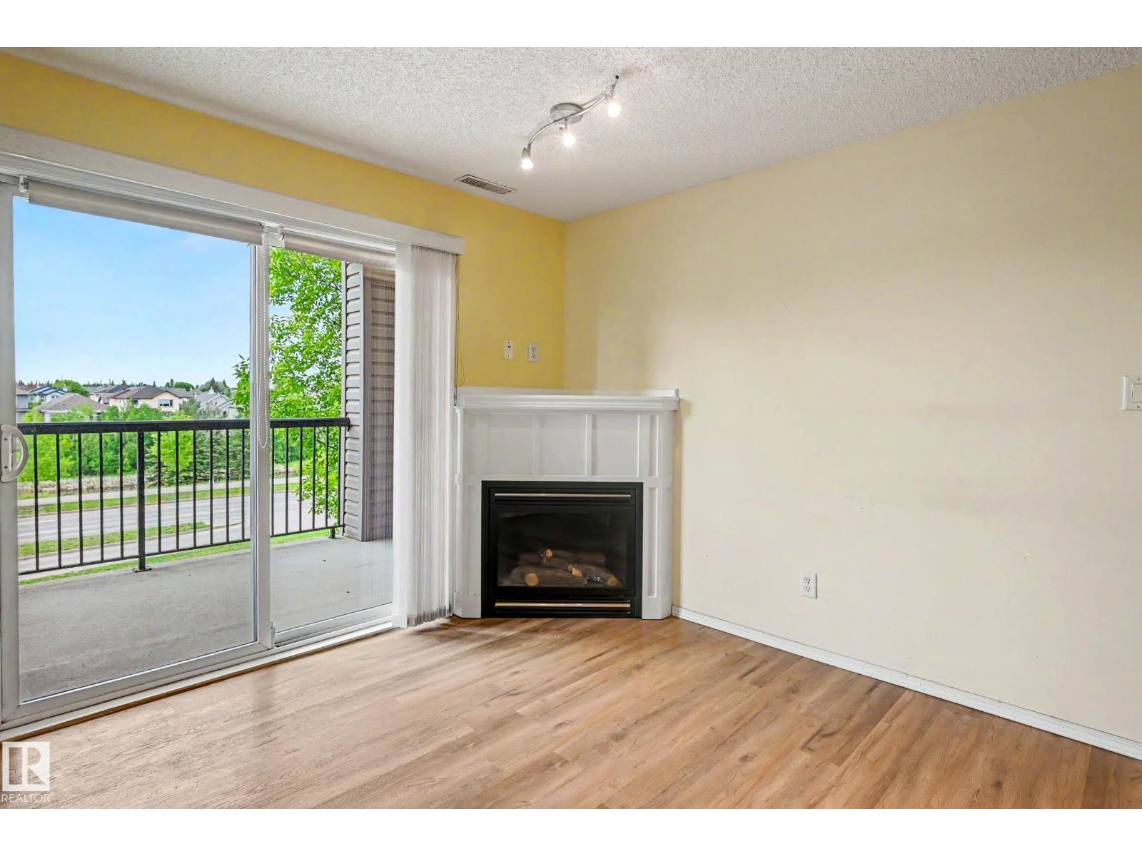 #309 2098 Blackmud Creek Dr Sw, Edmonton, Alberta  T6W 1T7 - Photo 4 - E4492976