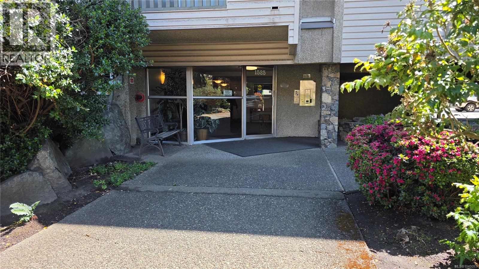412 1525 Hillside Ave, Victoria, British Columbia  V8T 2C1 - Photo 27 - 1040093