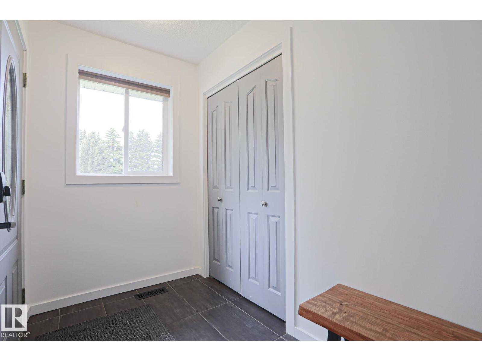 17 Georgian Wy, Sherwood Park, Alberta  T8A 2T8 - Photo 2 - E4493241