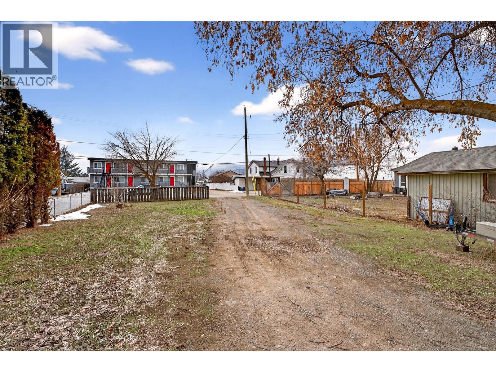 2135 Merritt Avenue, Merritt, British Columbia  V1K 1B8 - Photo 1 - 10390830