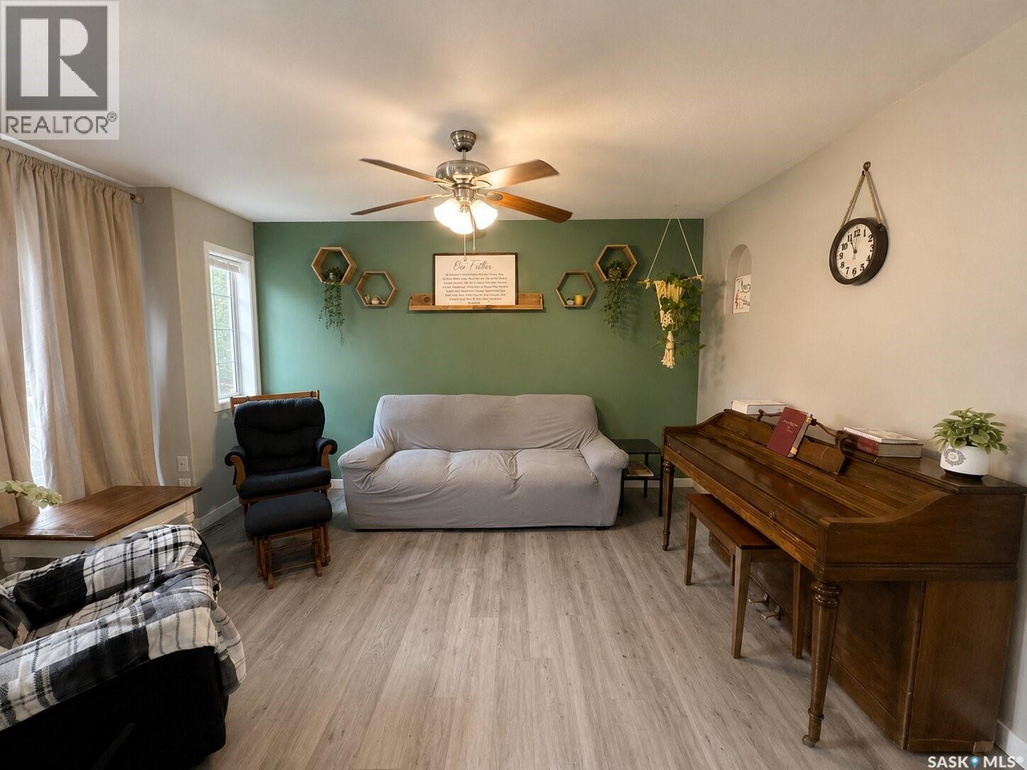3007 Central Avenue, Laird, Saskatchewan S0K 2H0 - Photo 7 - SK039152