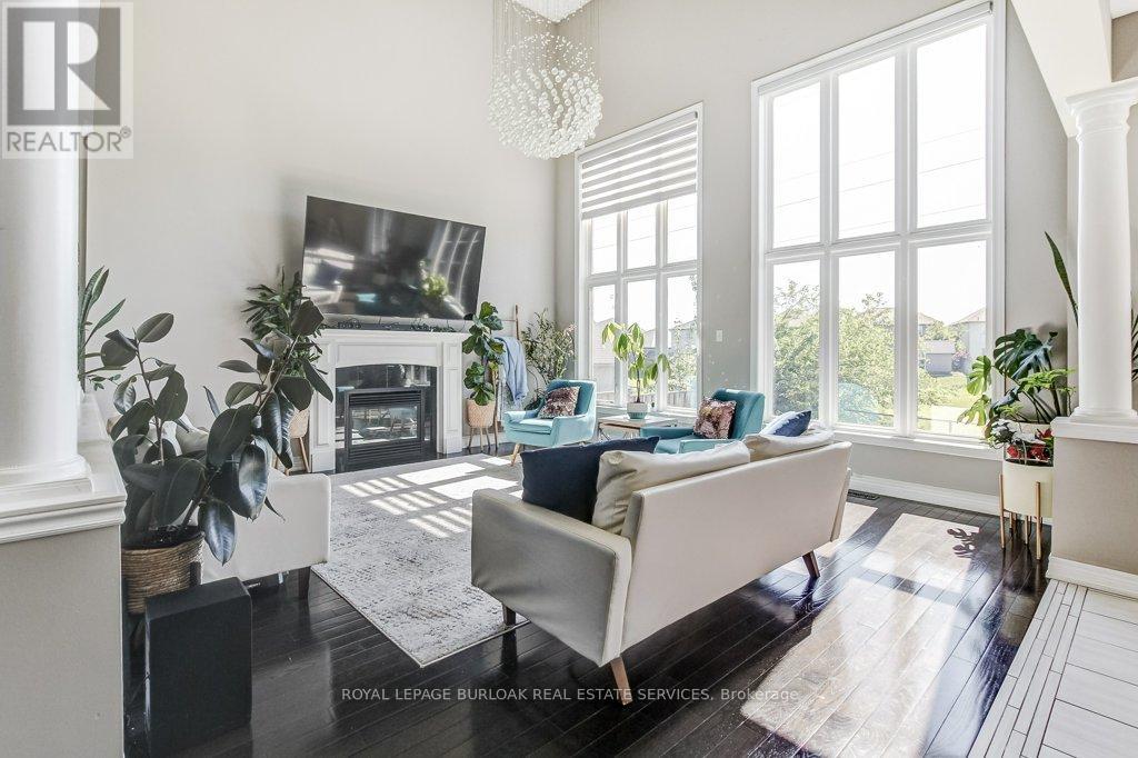182 Fair Street, Hamilton, Ontario  L9K 0B8 - Photo 3 - X13435126