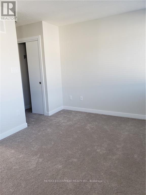 15 Muhollard Lane, Hamilton, Ontario  L9G 3K9 - Photo 12 - X13435180