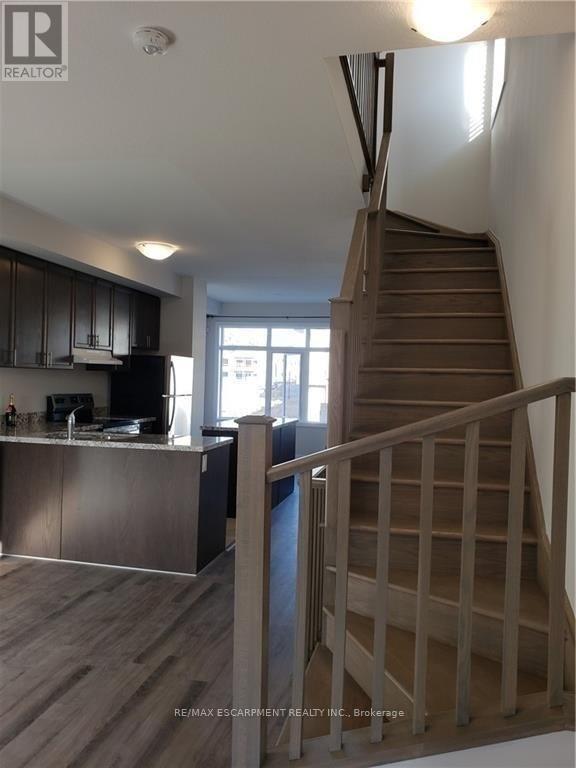 15 Muhollard Lane, Hamilton, Ontario  L9G 3K9 - Photo 8 - X13435180