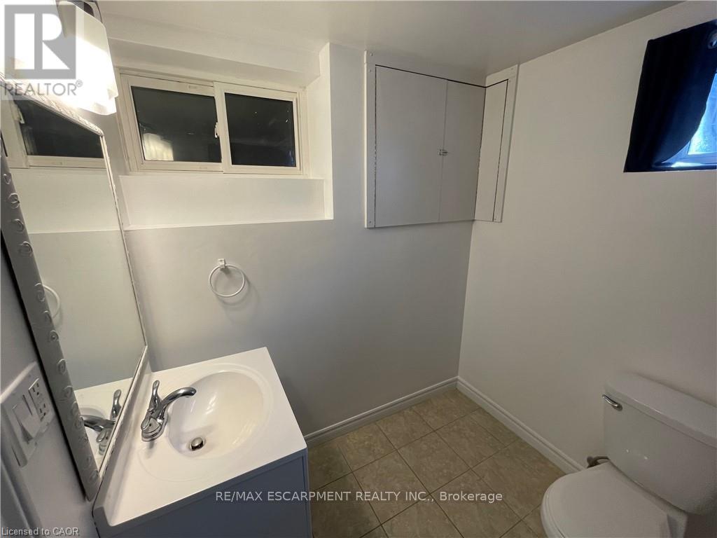 Lower - 26 Stewart Avenue, Thorold, Ontario  L2V 2W7 - Photo 20 - X13435194