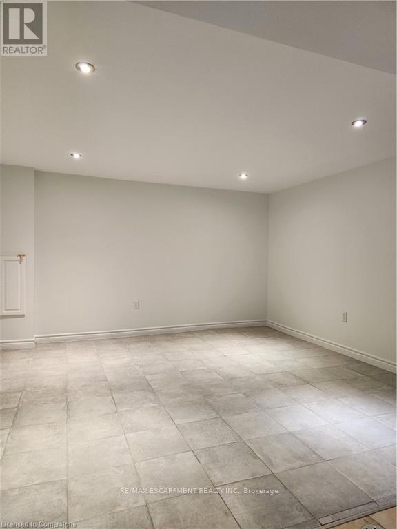 Lower - 26 Stewart Avenue, Thorold, Ontario  L2V 2W7 - Photo 5 - X13435194