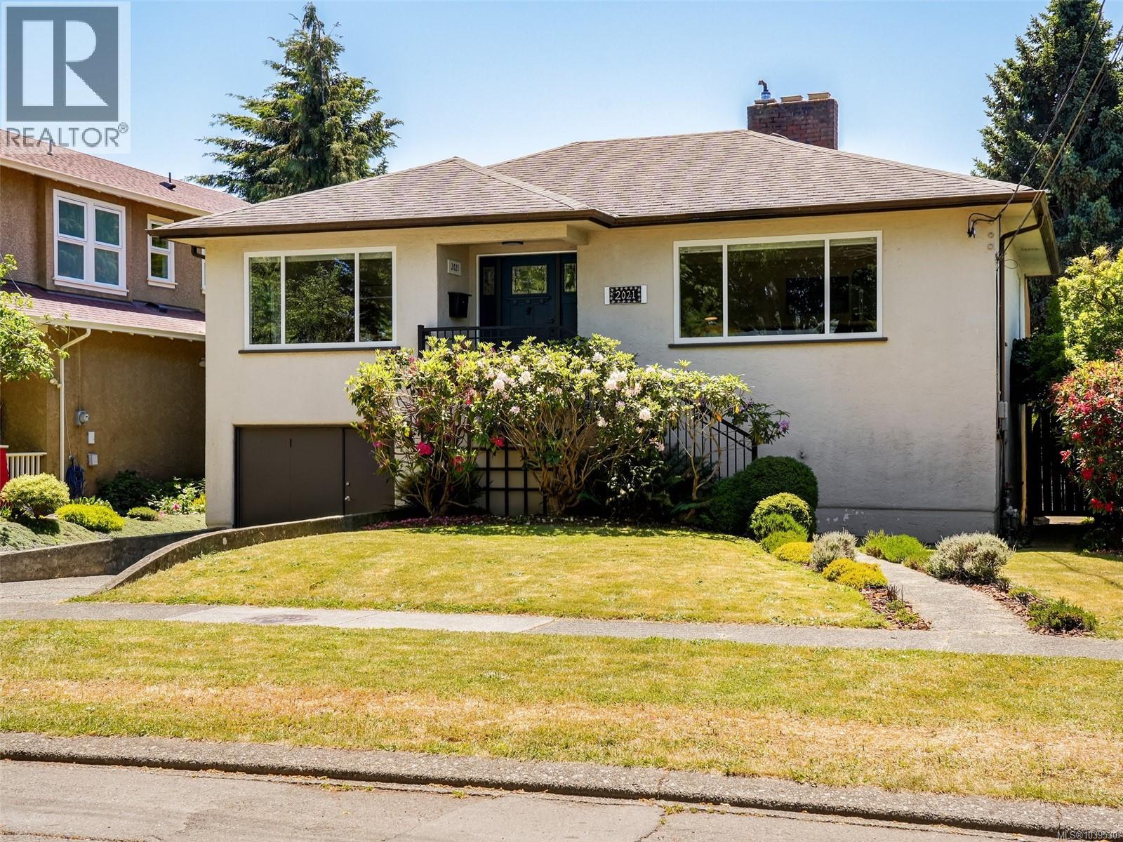 2021 Byron St, Oak Bay, British Columbia