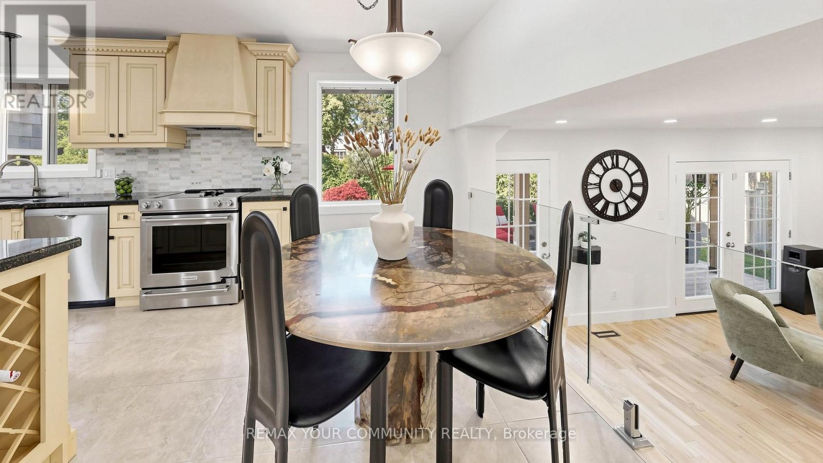 5 Coral Harbour Crescent, Markham, Ontario  L3T 2Z8 - Photo 14 - N13421064