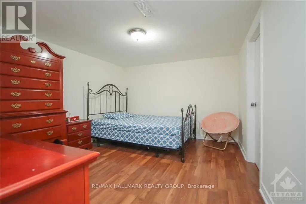 45 Hilliard Avenue, Ottawa, Ontario  K2E 6B9 - Photo 5 - X13435214