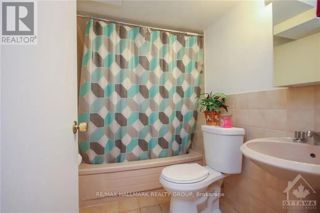 45 Hilliard Avenue, Ottawa, Ontario  K2E 6B9 - Photo 7 - X13435214