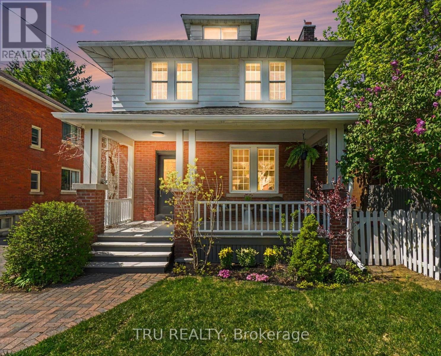 5 GROVE AVENUE, Ottawa, Ontario