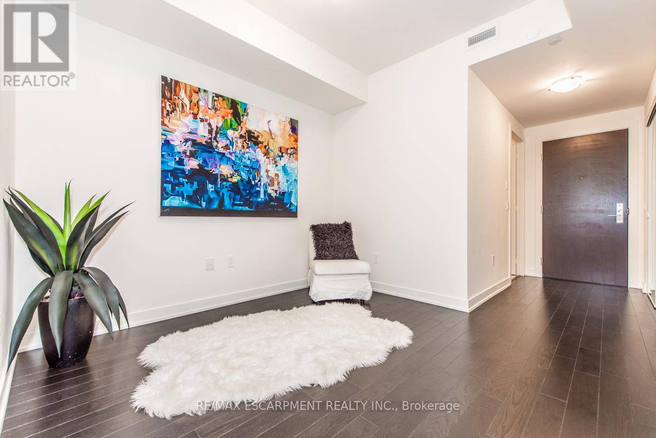 2116 - 330 Richmond Street W, Toronto, Ontario  M5V 1X2 - Photo 5 - C13435162