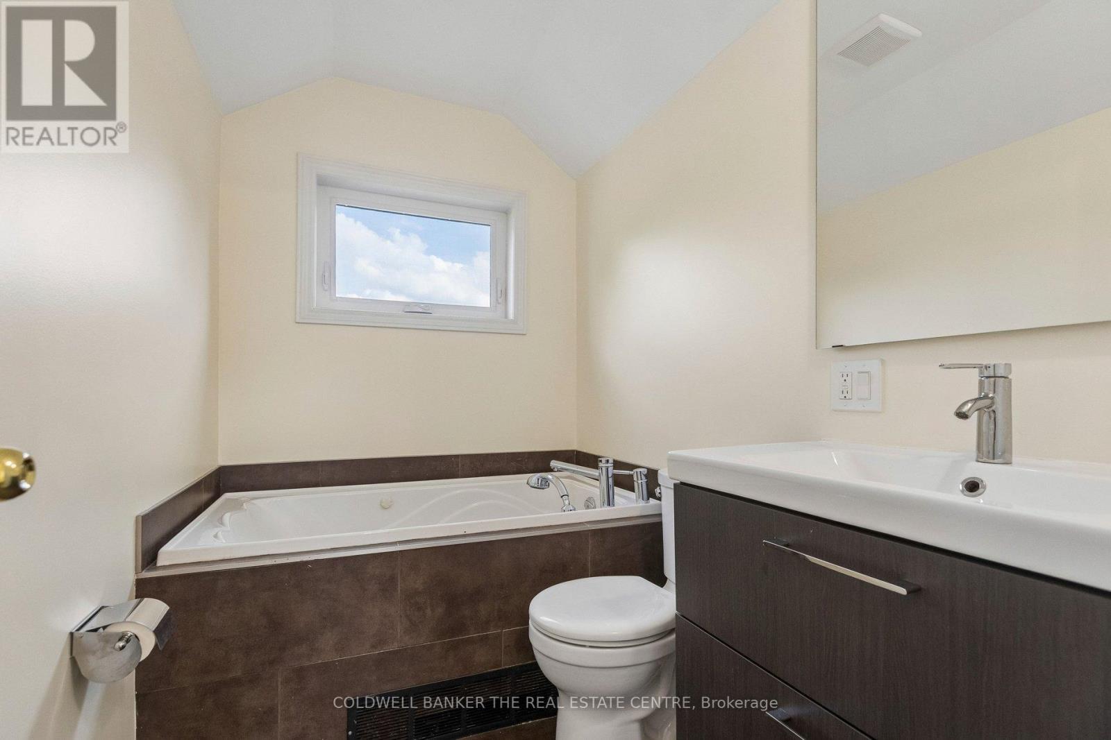 142 Harley Street, London East, Ontario  N5Y 2C2 - Photo 26 - X13435212