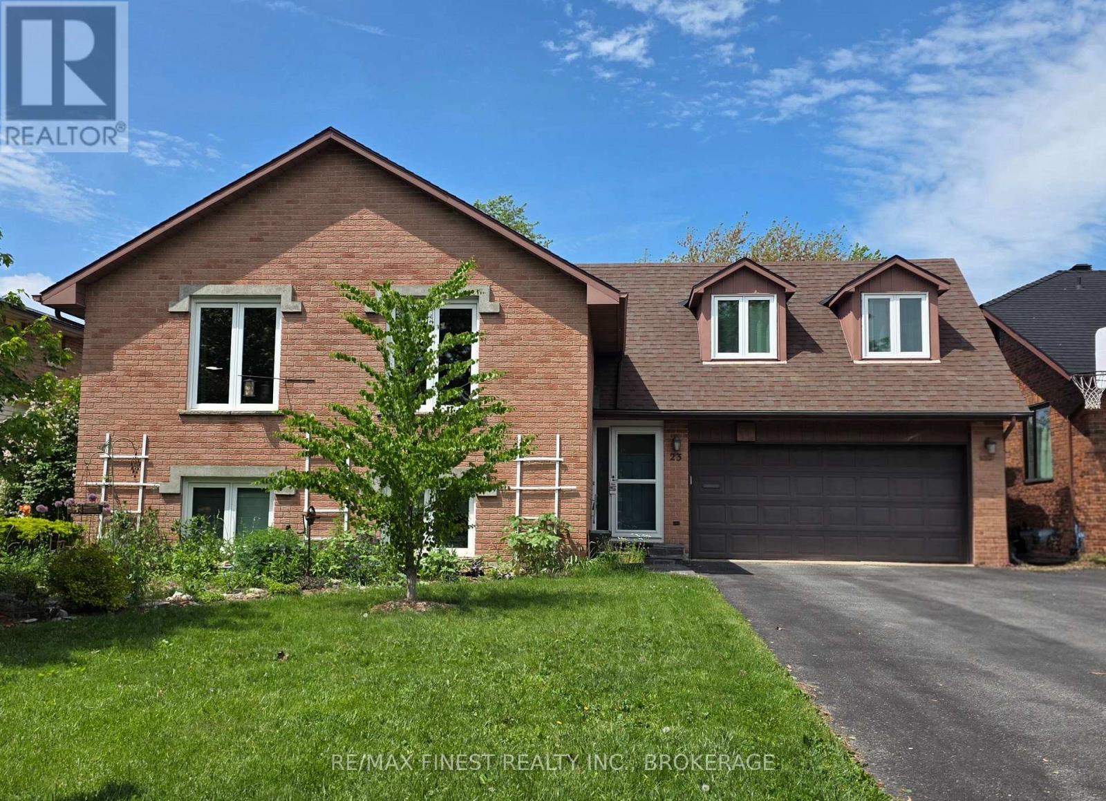 23 OLD OAK ROAD, Kingston, Ontario