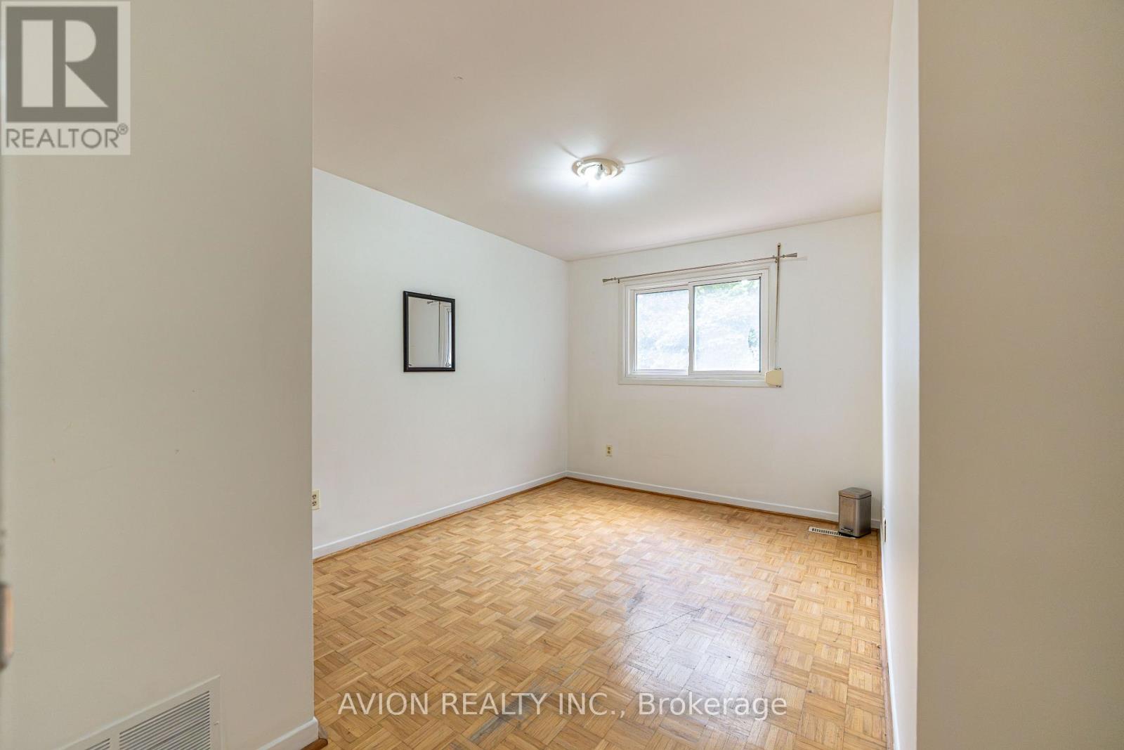 241 Weldrick Road W, Richmond Hill (North Richvale), Ontario  L4C 5J2 - Photo 25 - N13435242