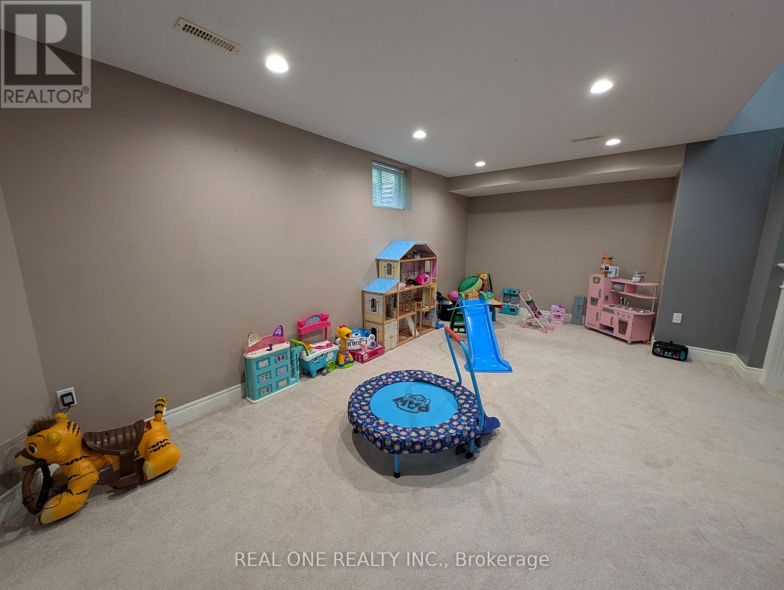 162 Golden Meadow Road N, Barrie, Ontario  L4N 8P2 - Photo 17 - S13423696