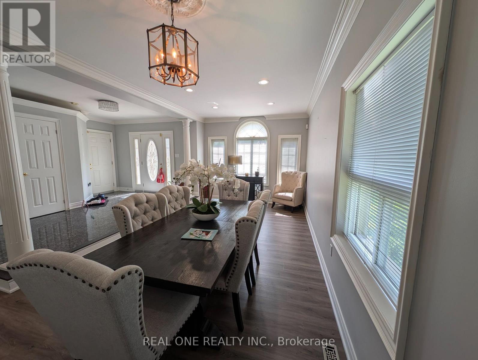 162 Golden Meadow Road N, Barrie, Ontario  L4N 8P2 - Photo 3 - S13423696