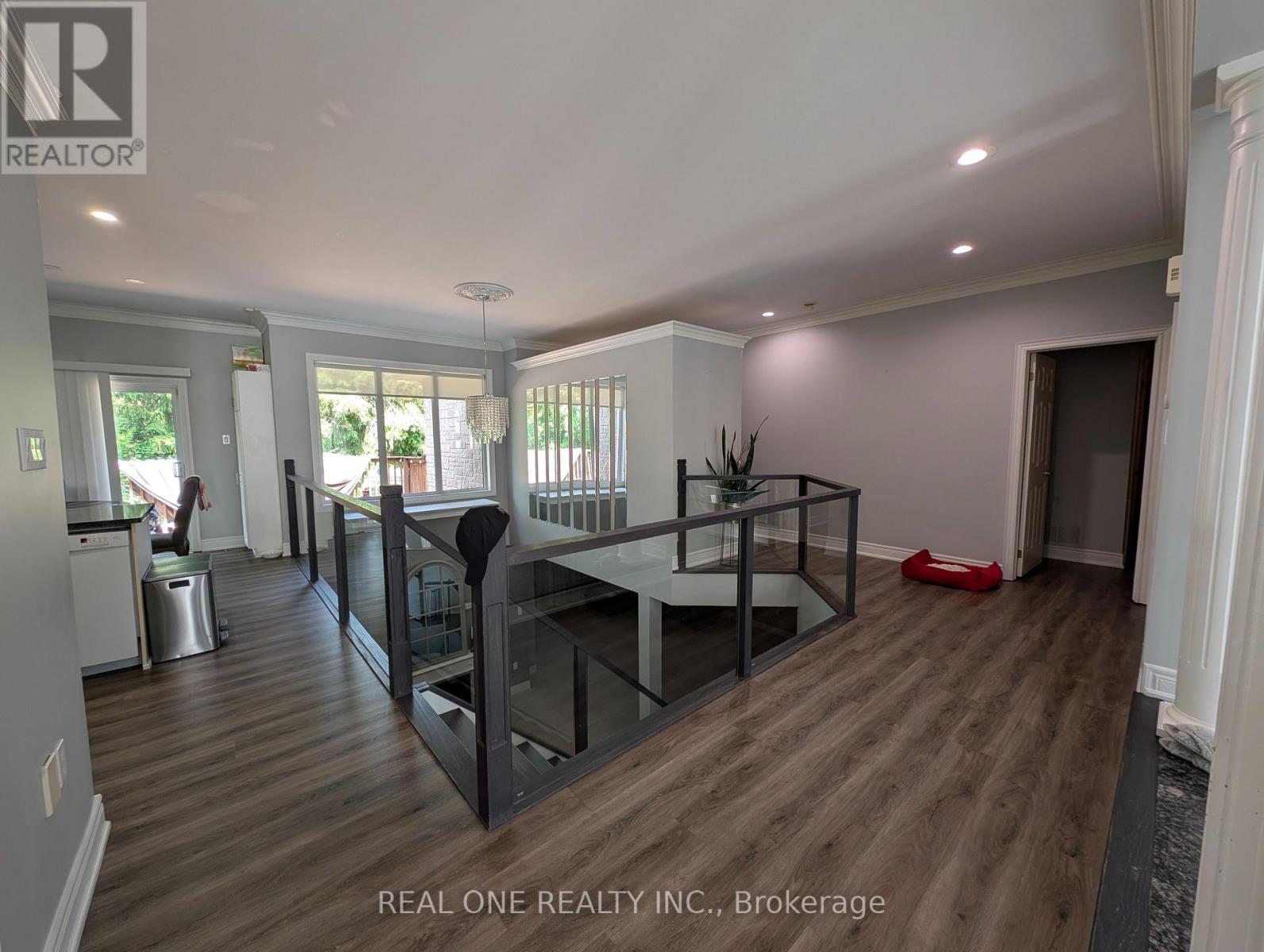 162 Golden Meadow Road N, Barrie, Ontario  L4N 8P2 - Photo 4 - S13423696