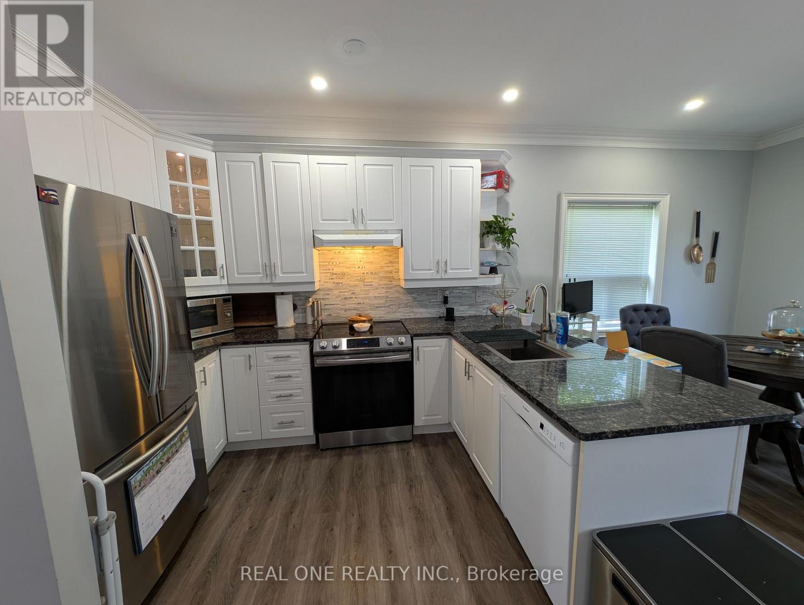 162 Golden Meadow Road N, Barrie, Ontario  L4N 8P2 - Photo 5 - S13423696