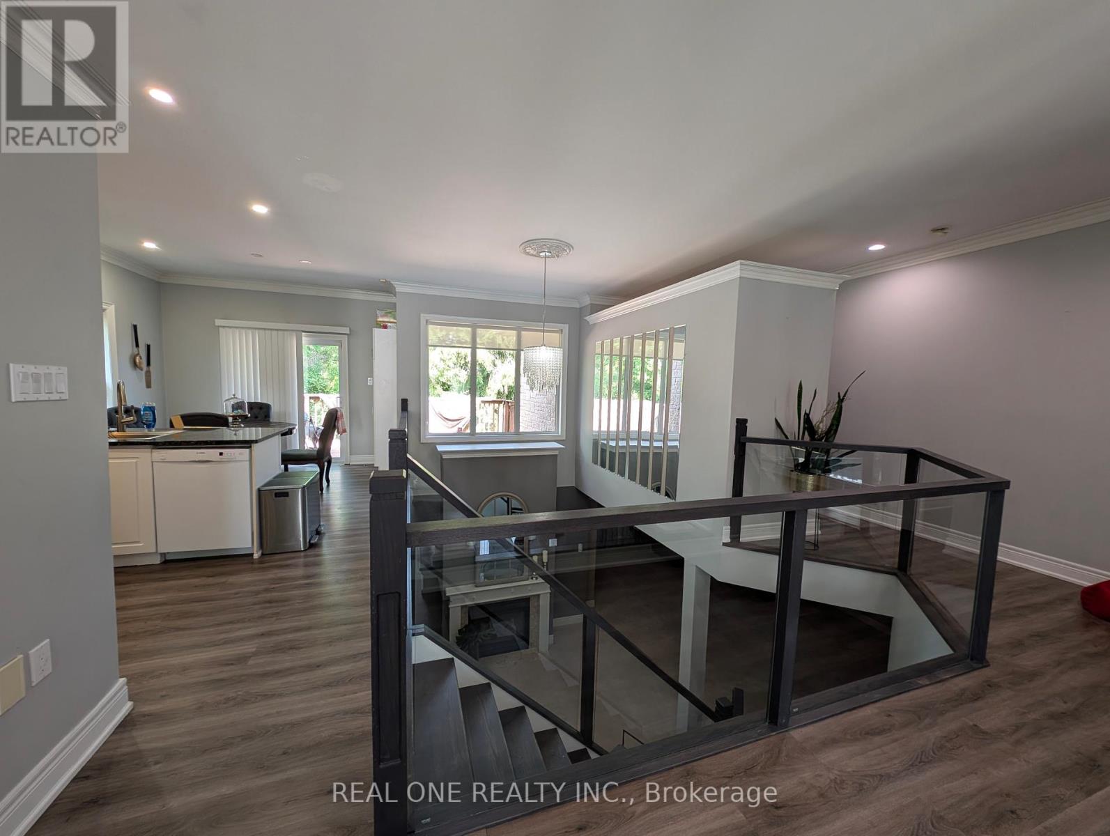 162 Golden Meadow Road N, Barrie, Ontario  L4N 8P2 - Photo 8 - S13423696