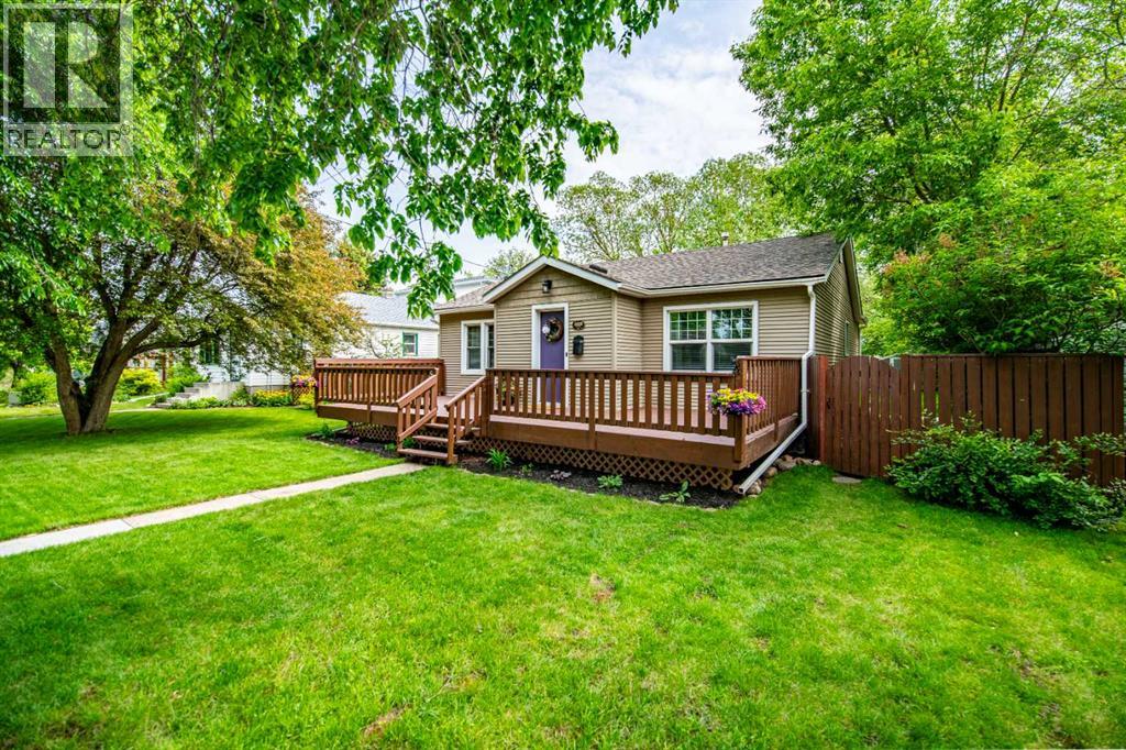 5333 42a Avenue, Red Deer, Alberta  T4N 3A6 - Photo 2 - A2319359