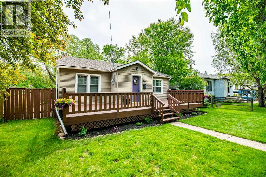 5333 42a Avenue, Red Deer, Alberta  T4N 3A6 - Photo 3 - A2319359