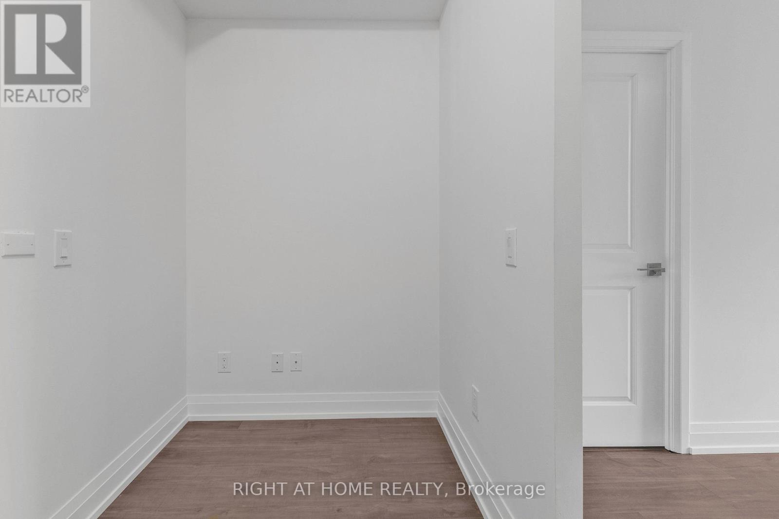 633 - 591 Sheppard Avenue E, Toronto, Ontario M2K 0G2 - Photo 10 - C13022552