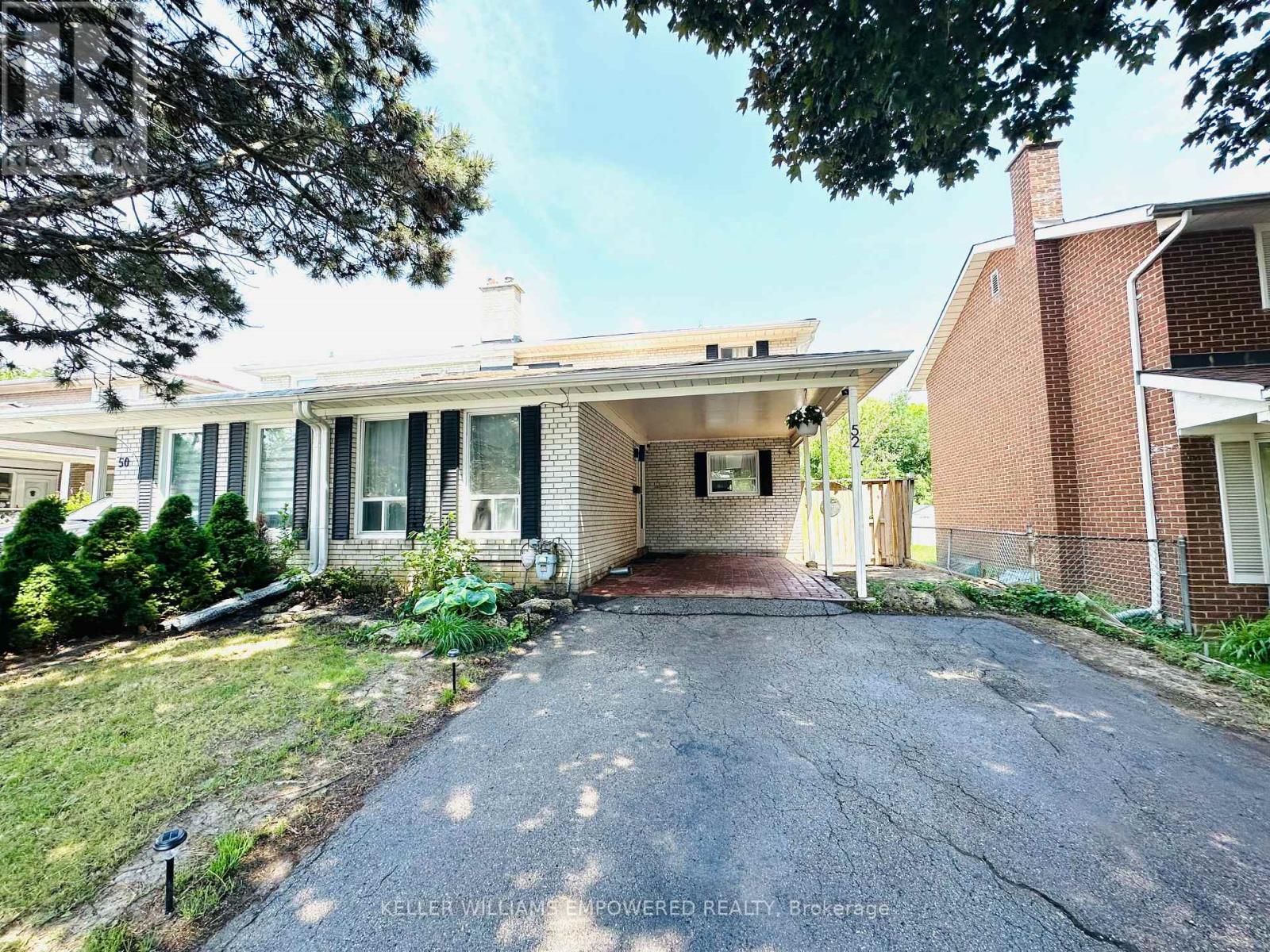 52 ENDSLEIGH CRESCENT, Toronto, Ontario