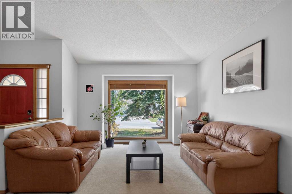 60 Scandia Hill Nw, Calgary, Alberta  T3L 1T8 - Photo 5 - A2318270