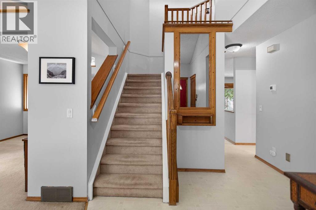 60 Scandia Hill Nw, Calgary, Alberta  T3L 1T8 - Photo 7 - A2318270